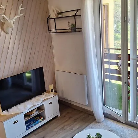 1800 Apartment *